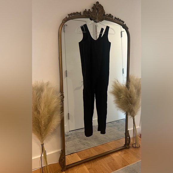 A Pea in the Pod Seamless Maternity Unitard - Picture 7 of 8